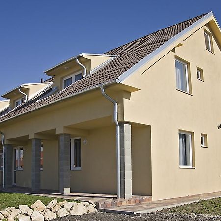 Luca Apartman Sopron Exterior foto
